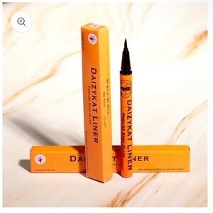 Daizykat Waterproof Intense Black Eyeliner – Semi Gloss | NWT